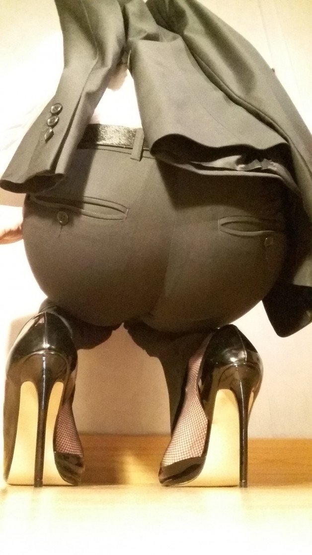 Album by malelambda with the username @malelambda,  July 21, 2021 at 11:46 PM. The post is about the topic Men in heels