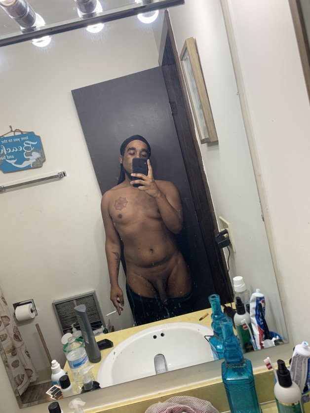 Photo by AkumaUchuha with the username @AkumaUchiha, who is a verified user,  May 4, 2021 at 7:50 AM. The post is about the topic Ohio swingers and the text says 'horny bbc here in akron who wanna meet up an chill'