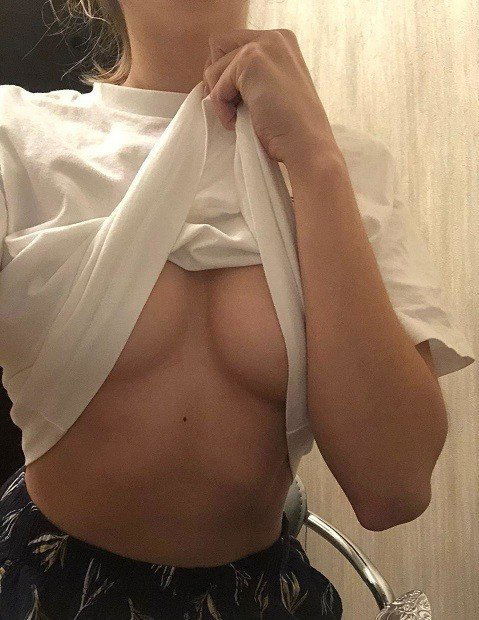 Photo by AnnaCutieMiles with the username @AnnaCutieMiles,  May 15, 2021 at 3:49 AM. The post is about the topic Dirty kik and the text says 'Wanna see what I got under my t-shirt? 😘💝 
Kik me to see my titties: AnnaCutieMiles'