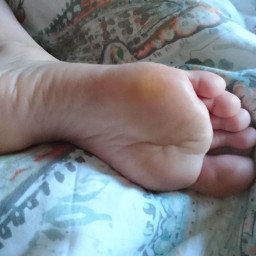 Photo by mariaxo with the username @mariaxo, who is a verified user,  June 7, 2021 at 7:27 AM. The post is about the topic Sexy Feet and the text says 'I know some of y'all would love this. ❤️ 
Follow me so we can talk more. 😘'