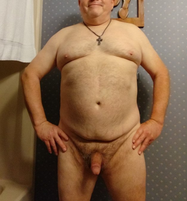 Photo by CaptFatty with the username @CaptFatty,  July 18, 2022 at 11:57 AM. The post is about the topic All Things Amateur and the text says 'Ive seen everyone else butt assesd naked. So, heres me and my 50+ dad bod. Please be kind if you can😅 Inhave a lot of fun here'