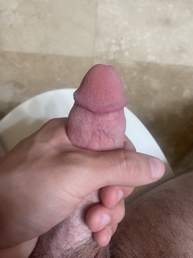 Photo by ChangelinoCums with the username @ChangelinoCums,  September 30, 2022 at 1:01 PM. The post is about the topic Cumming Cock and the text says 'cum tributes, taking requests'