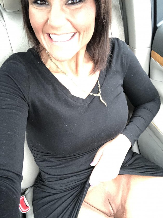 Photo by Milf with the username @milf.naked,  June 1, 2021 at 2:10 PM. The post is about the topic Sexy Milf