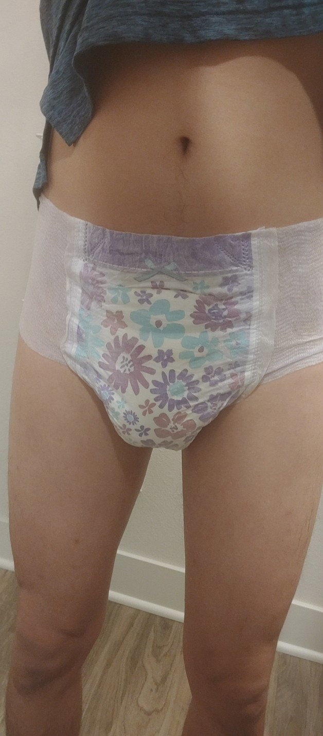 Photo by GayyDiaperBoii with the username @GayyDiaperBoii,  September 16, 2021 at 1:48 PM. The post is about the topic Diaper Lovers and the text says 'I just love Goodnites Pull ups!
there Cute and Comfy!'