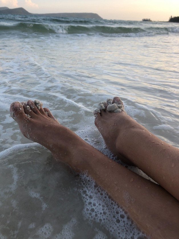 Photo by RiderFloor with the username @riderfloor, who is a star user,  August 27, 2023 at 7:44 AM. The post is about the topic Foot Fetish Domination and the text says 'Who wants to kiss my feet goodnight?'