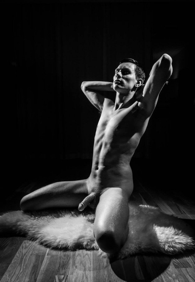Photo by mikexl with the username @mikexl,  June 12, 2021 at 4:25 PM. The post is about the topic B&W Nude Men