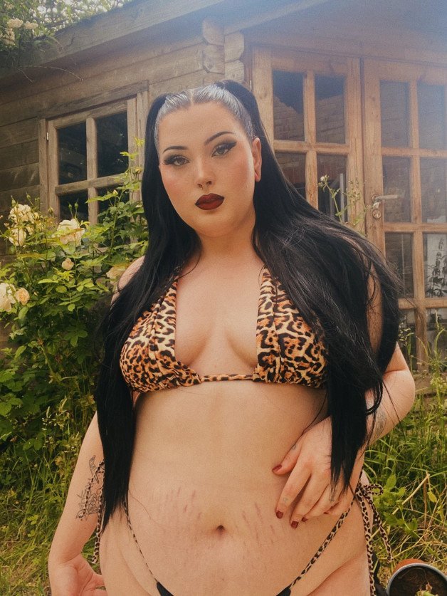 Photo by vile.valentine with the username @vile.valentine,  June 23, 2021 at 10:04 PM. The post is about the topic BBW and Chubby