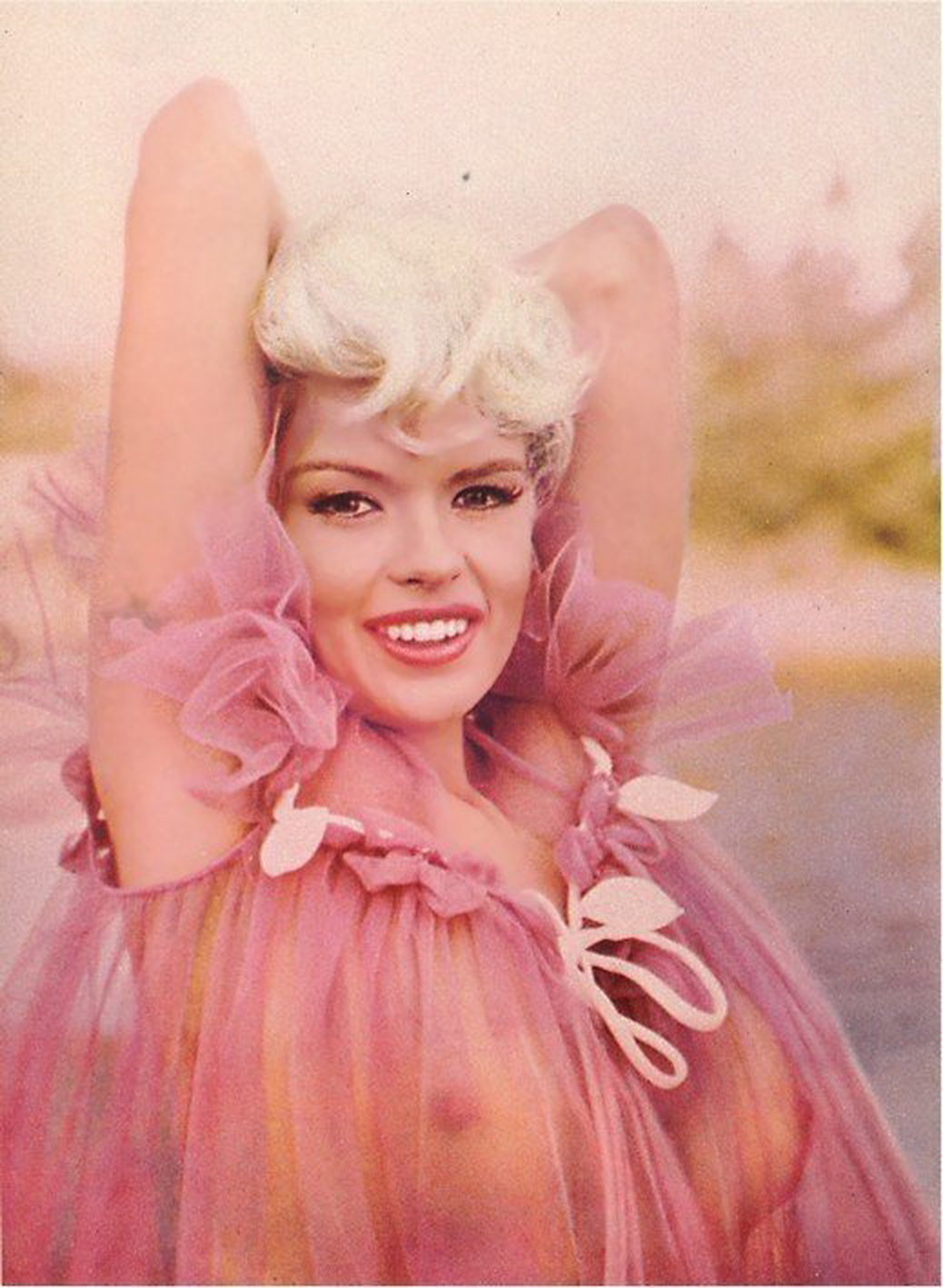 Photo by Racketter with the username @Racketter,  May 7, 2024 at 2:47 AM. The post is about the topic See Through and the text says '#JayneMansfield'
