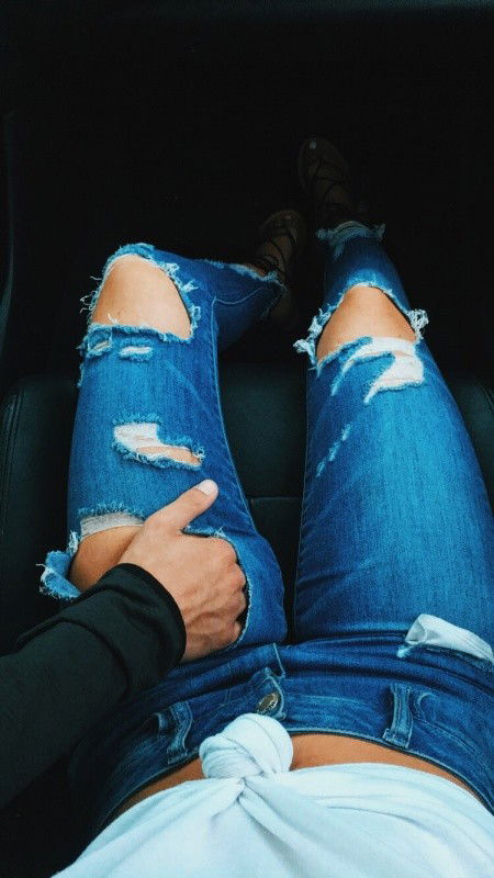 Photo by sonroisareine with the username @sonroisareine,  October 17, 2018 at 4:54 PM and the text says '#k2b  #those  #jeans  #aren’t  #going  #to  #stop  #me  #baby  #  #you  #should  #notice  #a  #lack  #of  #pants  #around  #you  #but  #maybe  #I'd  #like  #you  #to  #work  #for  #it  #:p'