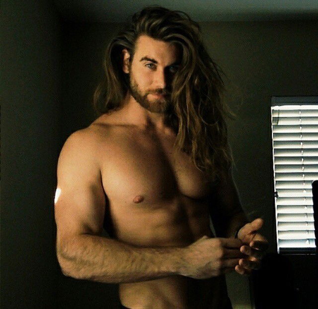 Photo by sonroisareine with the username @sonroisareine,  November 8, 2018 at 11:39 PM and the text says 'eepaneema:Can we all just take a minute and appreciate this gorgeous man? #brock  #o'hurn  #:F'