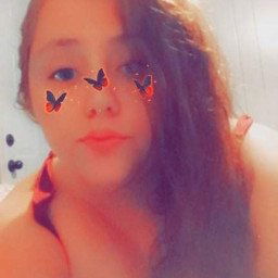 Photo by Stoner.420 with the username @Stoner.420,  July 2, 2021 at 6:35 AM. The post is about the topic Hotwife/Cuckold Snapchat and the text says 'my beautiful boo😝😍 guys im a cuckold what whould yall do to my gf🤔'
