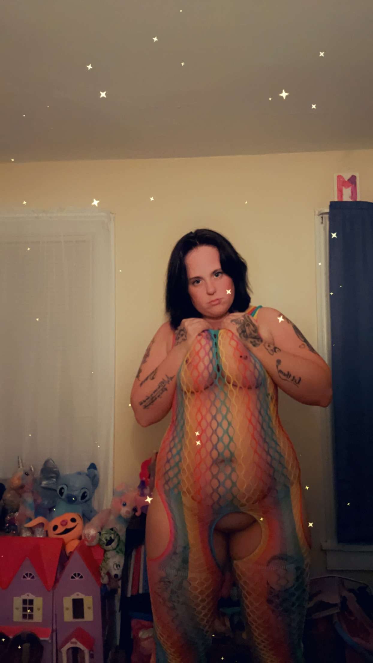 Album by Thiccpinkpeach with the username @Thiccpinkpeach, who is a star user,  August 11, 2023 at 5:20 PM. The post is about the topic Real Amateur Girls and the text says 'i need help getting this off wanna help'