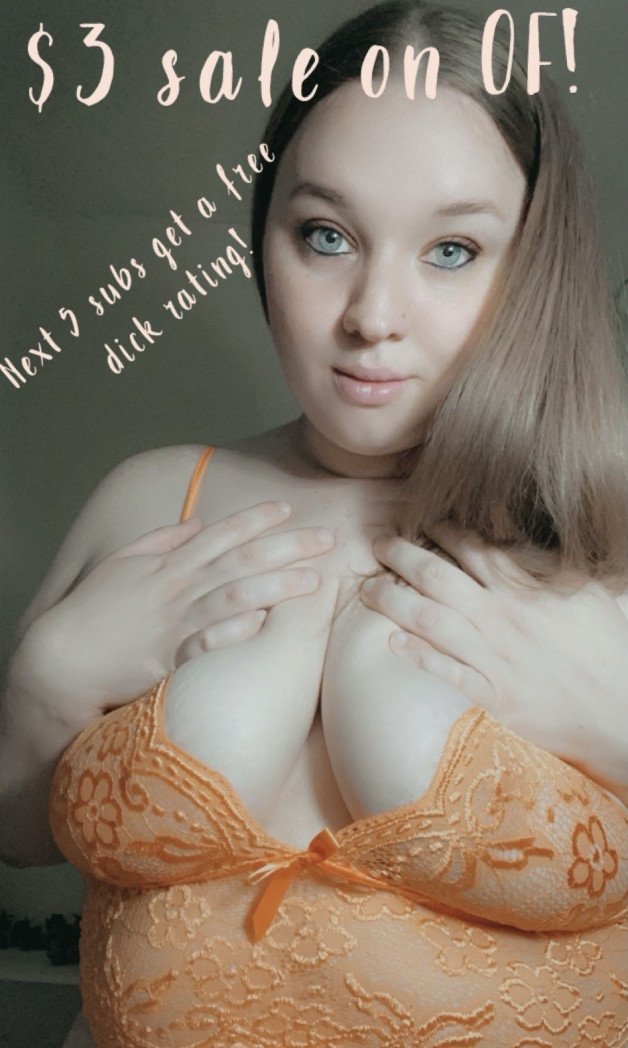 Photo by Emlove824 with the username @emlove824, who is a star user,  July 11, 2021 at 9:50 PM. The post is about the topic Sexy BBWs and the text says '$3 sale ;)'