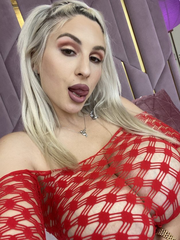 Photo by LucyBridget with the username @LucyBridget, who is a star user,  April 26, 2024 at 9:38 AM. The post is about the topic MILF and the text says 'Online and ready:

https://www.webgirls.cam/en/chat/LucyBridget

#horny #babe #curves #women #onlyfans #sexy #xxx #onlyfansgirl #naked #tits #boobs #teen #onlyfansnewbie #amateur #sexybabes #hot #lingerie #cute #beautiful #amazing #gorgeous..'