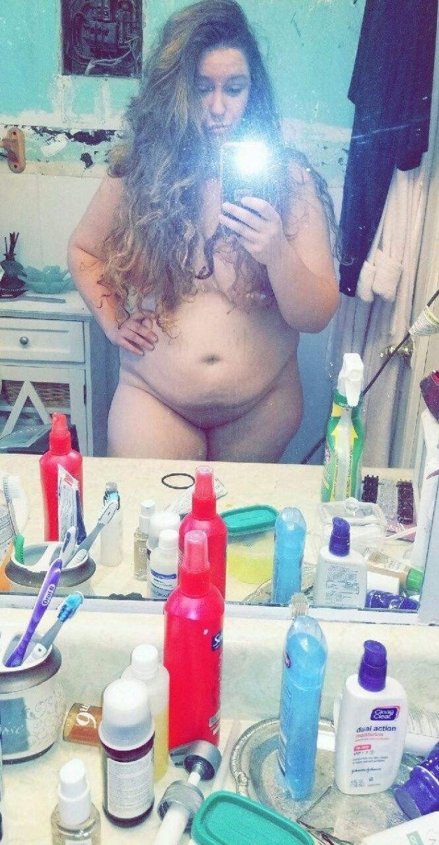 Photo by sharer porn with the username @sharer_porn,  October 5, 2021 at 6:31 AM. The post is about the topic Sexy BBWs and the text says 'Check me out Should i post more'