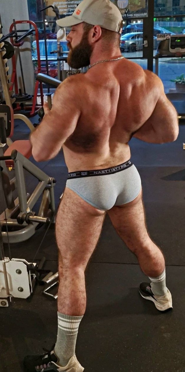 Watch the Photo by BubbleButtSir with the username @BubbleButtSir, who is a verified user, posted on August 10, 2023. The post is about the topic Muscle Sub Bears.