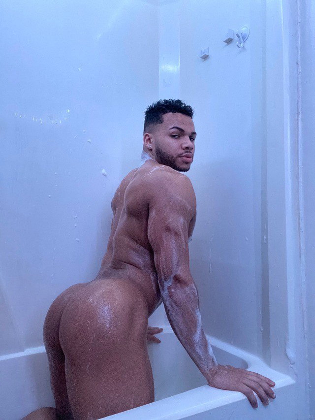 Photo by BubbleButtSir with the username @BubbleButtSir, who is a verified user,  January 22, 2020 at 8:25 AM. The post is about the topic Beefy Black Butts