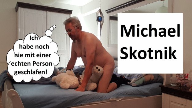 Album by michael skotnik with the username @michael_skotnik,  July 28, 2021 at 7:58 AM. The post is about the topic SPH Small Penis Humiliation and the text says 'Mikropenis Mann Michael Skotnik'