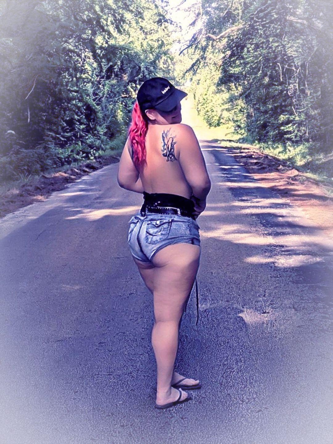 Album by Hitgirly with the username @Hitgirly, who is a verified user,  July 5, 2022 at 10:07 PM. The post is about the topic Amateurs and the text says 'Country road walks are the best'