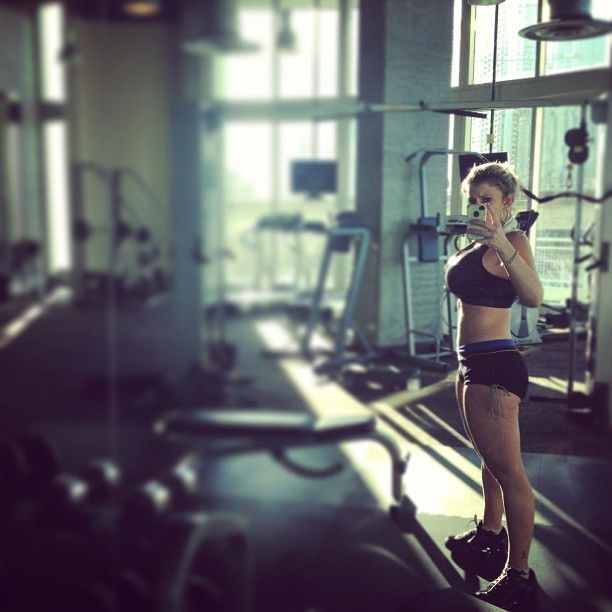 Photo by WandererX with the username @WandererX,  February 23, 2013 at 3:49 PM and the text says 'sarajayxxx:

Me vs. the World #gymflo #getrightgettight

Sara Jay up in the gym just workin&rsquo; on her fitness!'