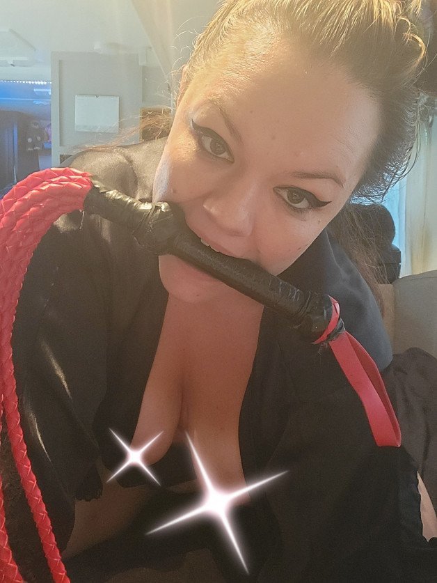 Photo by Pinkcrystal06 with the username @crystalb2006, who is a star user,  August 9, 2021 at 3:53 AM. The post is about the topic Amateur selfies and the text says 'will you whip me daddy?'