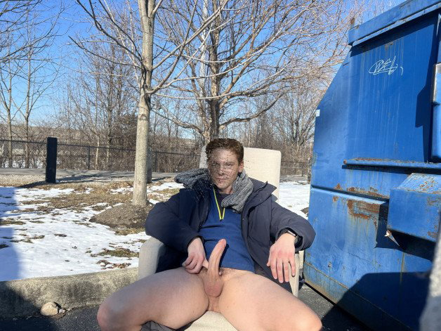 Photo by testudick with the username @testudick,  April 28, 2024 at 11:38 AM. The post is about the topic Gay Exhibitionists and the text says 'random chair'