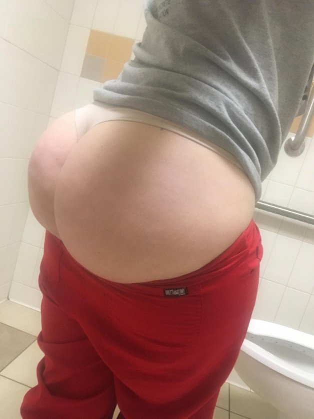 Album by Lukylilguy with the username @Lukylilguy,  August 18, 2021 at 11:36 PM. The post is about the topic Big ass and the text says 'my wifes fat ass'