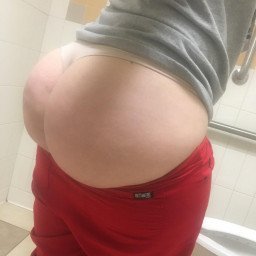 Watch the Photo by Lukylilguy with the username @Lukylilguy, posted on August 19, 2021. The post is about the topic Huge butts big asses. and the text says 'share my wife! tell me what youd do to her? message me!'