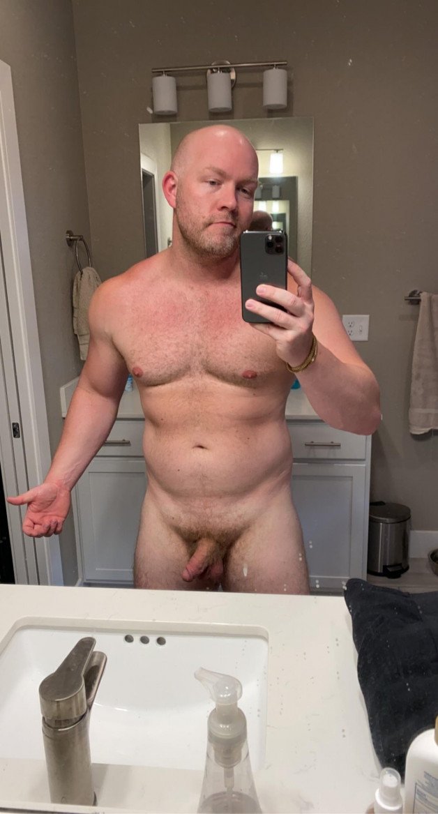 Photo by Ultra-Masculine-XXX with the username @Ultra-Masculine-XXX,  August 21, 2021 at 4:06 PM. The post is about the topic Gay Bears and the text says 'Andy (a.k.a. AndyofAlternia) #Andy #AndyofAlternia #hairy #bear'