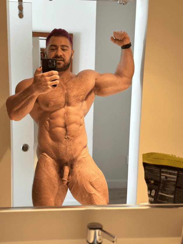 Photo by Ultra-Masculine-XXX with the username @Ultra-Masculine-XXX, posted on December 6, 2023. The post is about the topic Bodybuilders and the text says 'Derek Bolt #DerekBolt #hairy #muscle #hunk #bodybuilder'