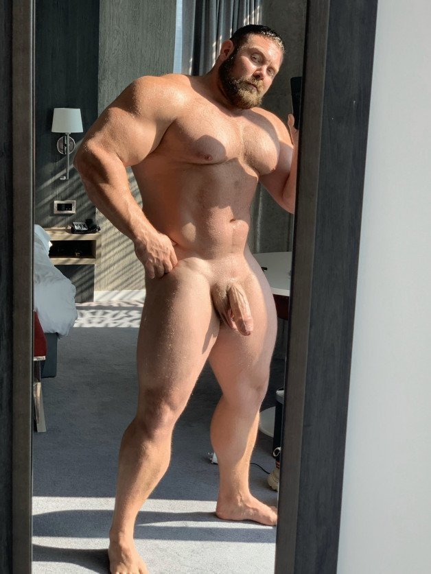 Photo by Ultra-Masculine-XXX with the username @Ultra-Masculine-XXX,  January 1, 2022 at 10:14 AM. The post is about the topic Gay Bears and the text says '#anon #anon0567 #muscle #beefy #bear #beard'