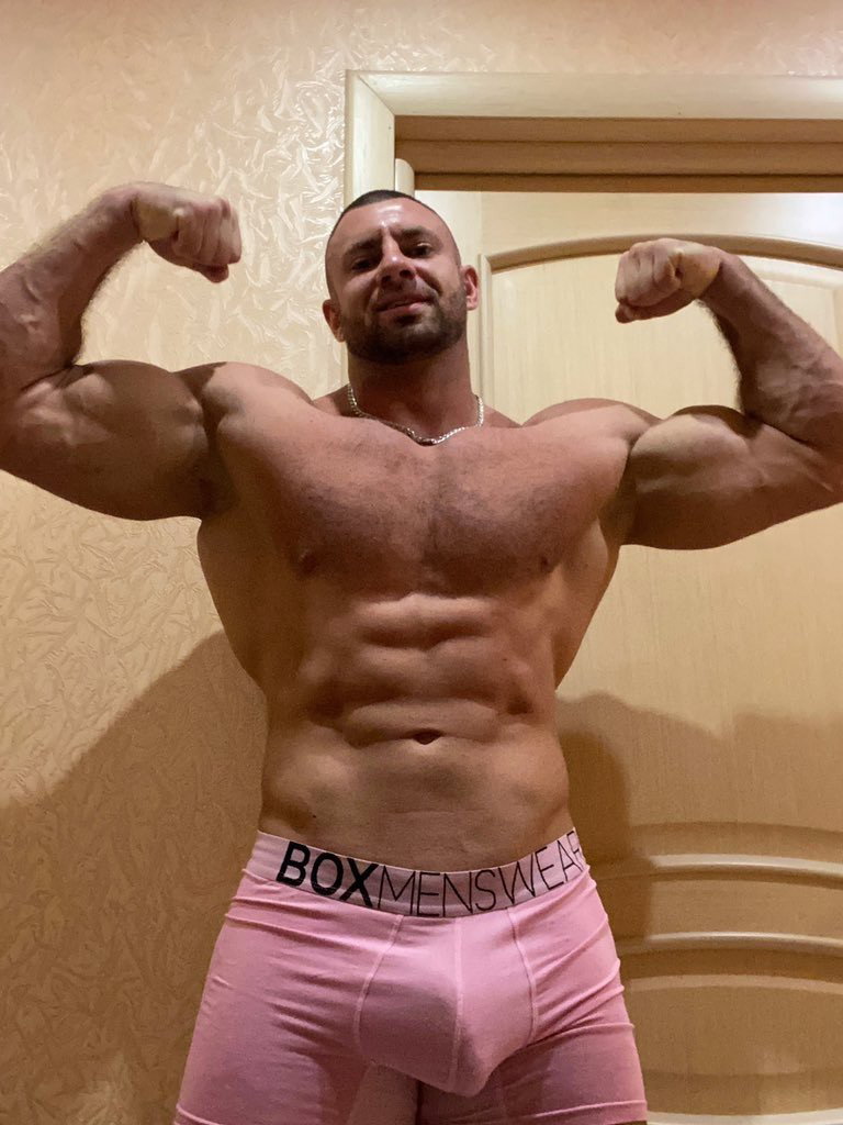 Photo by Ultra-Masculine-XXX with the username @Ultra-Masculine-XXX,  April 10, 2022 at 7:44 AM. The post is about the topic Gay Muscle and the text says 'Artur Kratko #ArturKratko #muscle #hunk'