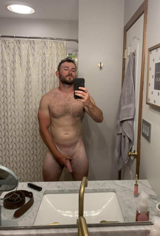 Photo by Ultra-Masculine-XXX with the username @Ultra-Masculine-XXX,  August 27, 2023 at 1:22 AM. The post is about the topic Gay Amateur and the text says 'burnerrrr54 #burnerrrr54 #hairy #hunk #beard'