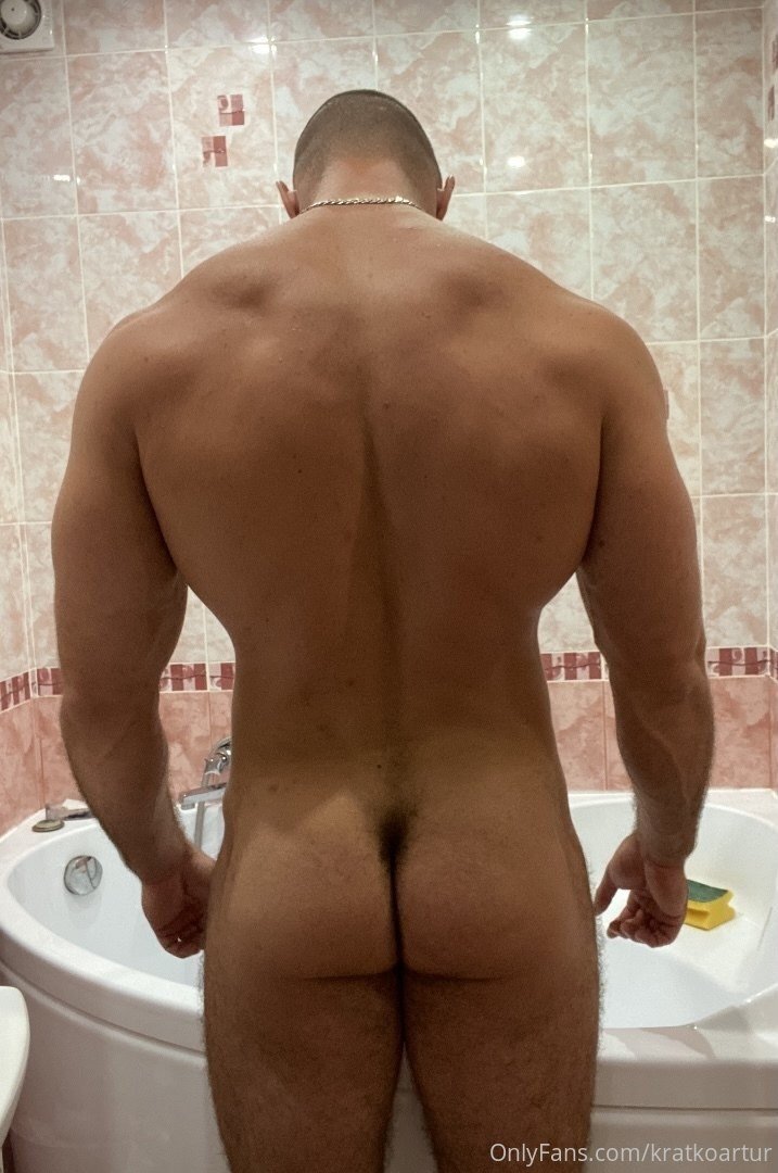 Photo by Ultra-Masculine-XXX with the username @Ultra-Masculine-XXX,  June 3, 2022 at 4:34 AM. The post is about the topic Gay and the text says 'Artur Kratko #ArturKratko #muscle #hunk'