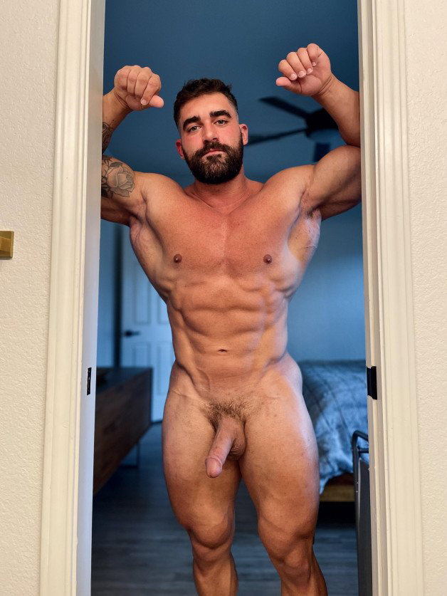 Photo by Ultra-Masculine-XXX with the username @Ultra-Masculine-XXX,  January 4, 2023 at 10:23 PM. The post is about the topic Bodybuilders and the text says 'Braden Wuerch #BradenWuerch #muscle #hunk #bodybuilder #beard'