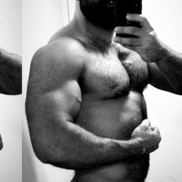 Photo by Ultra-Masculine-XXX with the username @Ultra-Masculine-XXX,  December 25, 2021 at 1:02 AM. The post is about the topic Gay Bears and the text says 'Mike Mazz #MikeMazz #hairy #muscle #bear #beard'