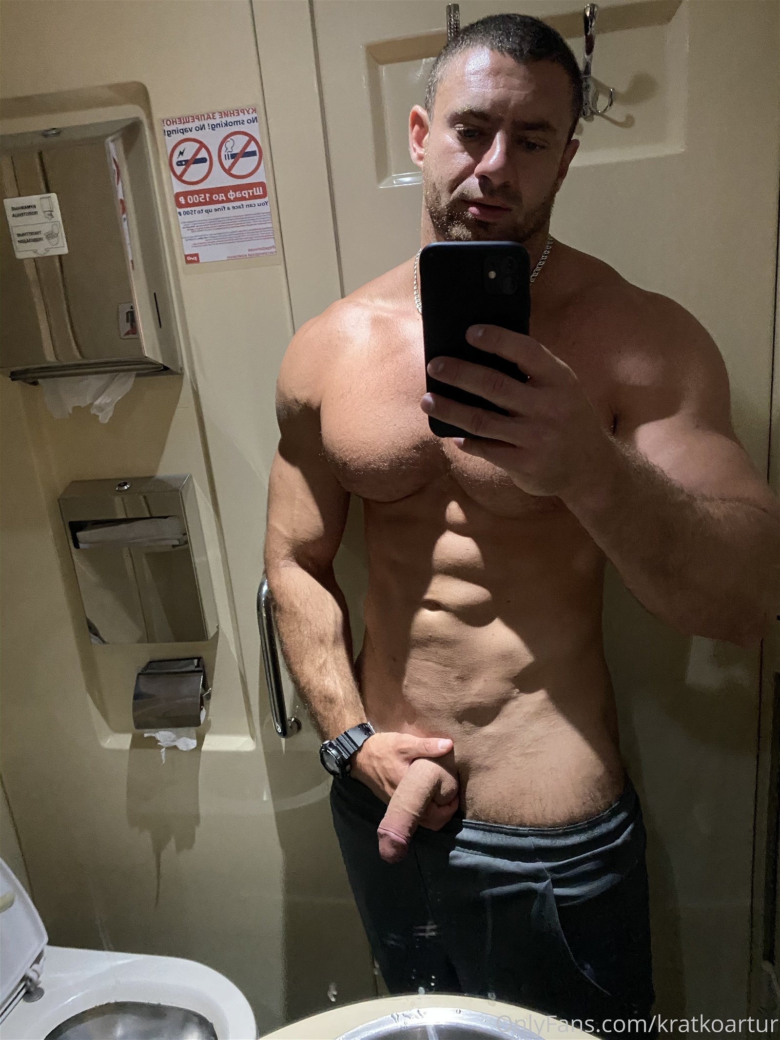 Photo by Ultra-Masculine-XXX with the username @Ultra-Masculine-XXX,  June 11, 2022 at 12:12 PM. The post is about the topic Gay Muscle and the text says 'Artur Kratko #ArturKratko #muscle #hunk'