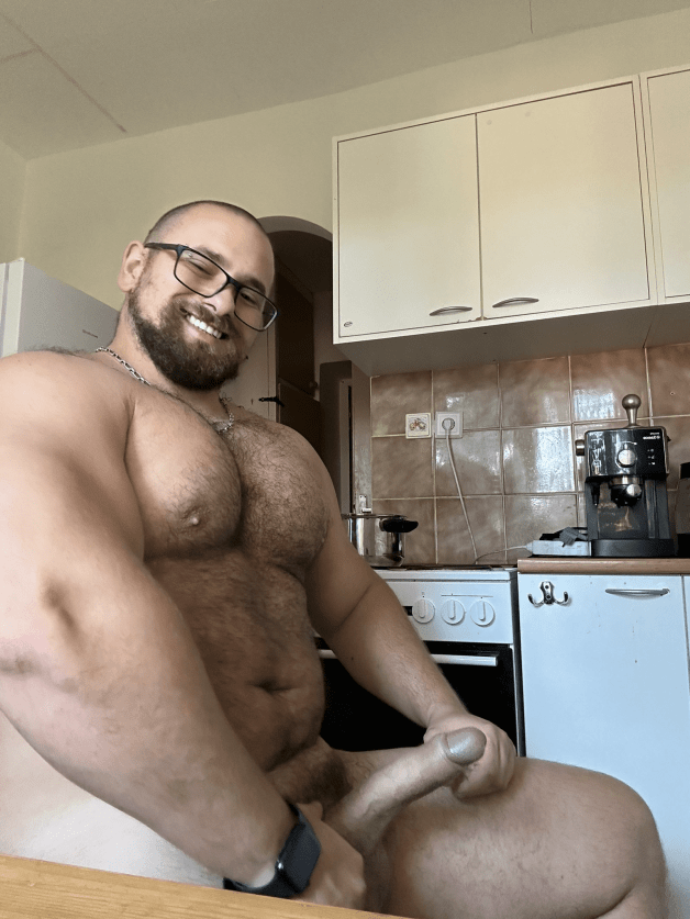 Photo by Ultra-Masculine-XXX with the username @Ultra-Masculine-XXX,  November 15, 2023 at 10:30 AM. The post is about the topic Gay Bears and the text says 'Feri1993 #Feri1993 #hairy #muscle #beefy #bear #beard'