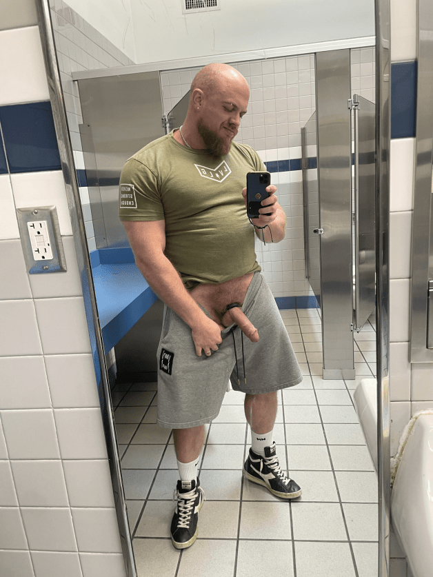 Photo by Ultra-Masculine-XXX with the username @Ultra-Masculine-XXX,  August 15, 2023 at 1:20 PM. The post is about the topic Gay Bears and the text says 'Ken a.k.a. GingerRilla #Ken #GingerRilla #muscle #bear #beard'