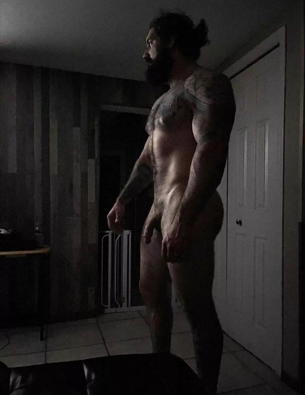 Photo by Ultra-Masculine-XXX with the username @Ultra-Masculine-XXX,  October 28, 2023 at 1:52 PM. The post is about the topic Gay Muscle and the text says 'Dylan Thompson a.k.a. dylanmarkss #DylanThompson #dylanmarkss #hairy #muscle #hunk #beard'
