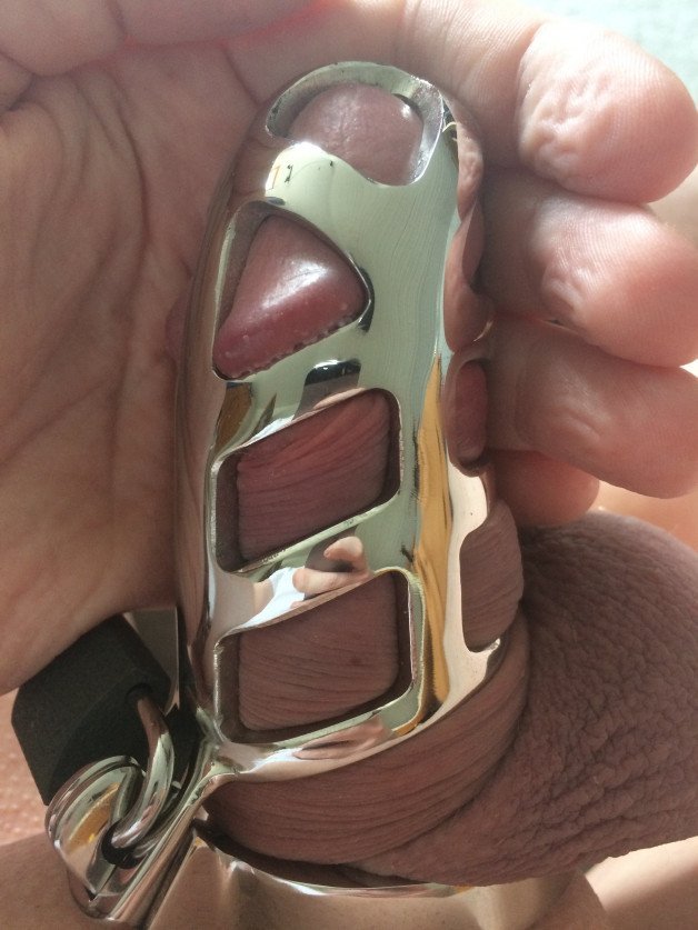 Photo by serv4nt with the username @serv4nt,  November 10, 2021 at 7:35 PM. The post is about the topic Male Chastity and the text says 'bit of fun :)'