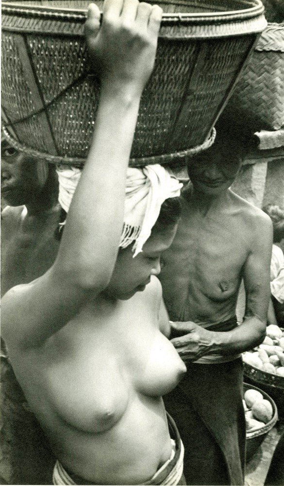 Watch the Photo by Sikontol with the username @Sikontol, posted on March 9, 2024. The post is about the topic Bali. and the text says 'Vintage Balinese market girl topless'