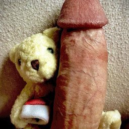 Photo by Sikontol with the username @Sikontol,  December 8, 2023 at 8:51 PM. The post is about the topic Fun and funny and the text says '#kontol #cock #Christmas
Bare hug for Christmas'