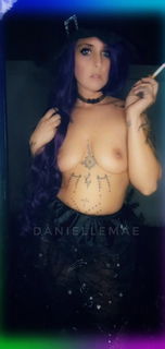 Photo by Daniellemae2122 with the username @Daniellemae2122, who is a star user,  October 29, 2021 at 9:43 PM. The post is about the topic Smoking babes and Fucking and the text says 'smoking witch'