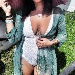 Watch the Photo by Daniellemae2122 with the username @Daniellemae2122, who is a star user, posted on June 22, 2022 and the text says 'Enjoying the sun!'