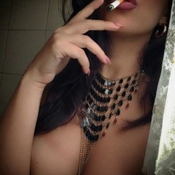 Photo by Hotlisa with the username @Lisahotwife96,  September 27, 2021 at 2:26 PM. The post is about the topic LOVE WOMEN SMOKING and the text says 'some of you wanna smoke with me?!?
#smoking #hotwife'