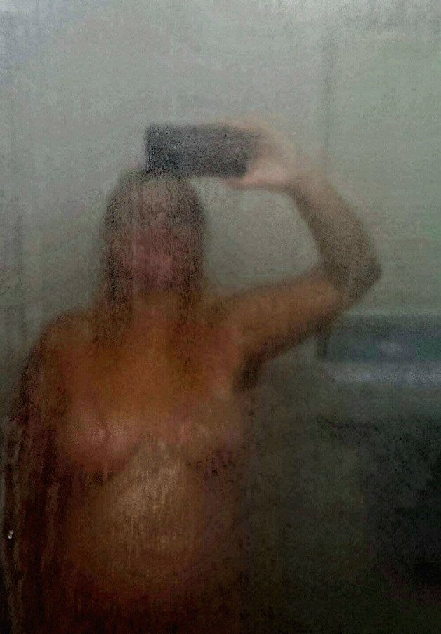 Photo by Norsefun with the username @Norsefun, who is a verified user,  April 6, 2023 at 5:43 PM. The post is about the topic BANG MY WIFE and the text says 'a little after shower selfie 😘🥰'