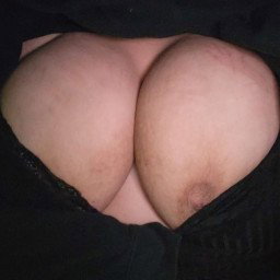 Watch the Photo by creamycockwhore with the username @creamycockwhore, posted on July 28, 2023. The post is about the topic Big Natural Boobs. and the text says 'showing off makes my pussy wet'