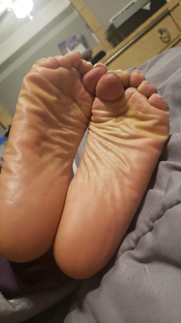 Photo by newworldman09 with the username @newworldman09,  February 6, 2023 at 9:57 AM. The post is about the topic Sexy Feet