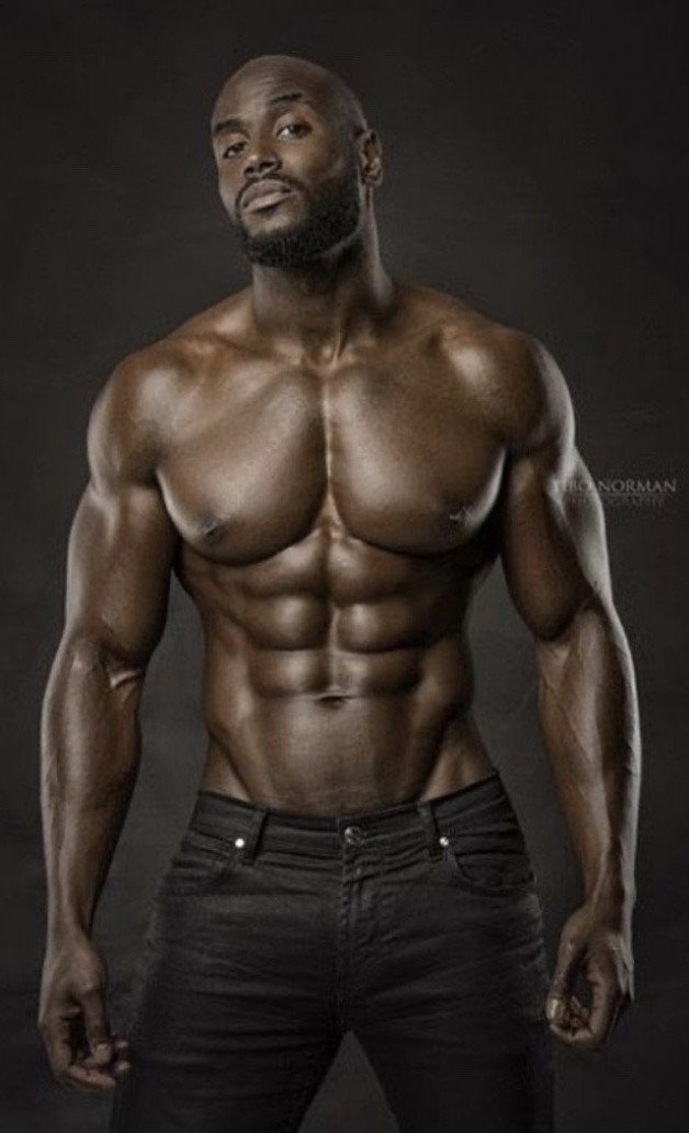 Photo by Headgame with the username @Headgame,  December 21, 2021 at 4:06 PM. The post is about the topic Beautiful black men